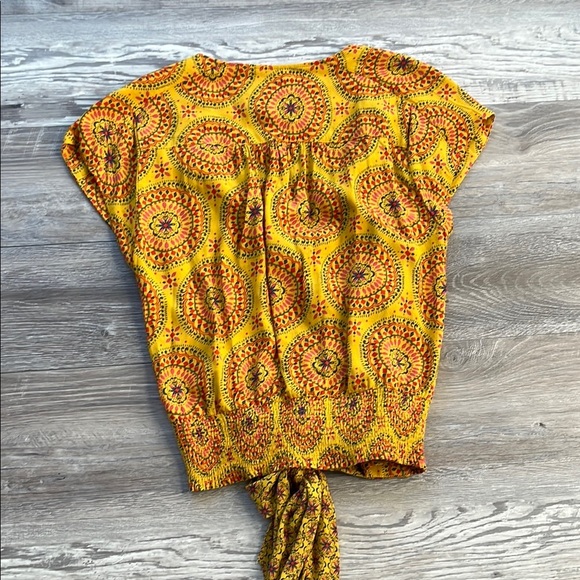Maeve by Anthropologie Yellow Patterned Women's Top sizes small - Picture 5 of 9
